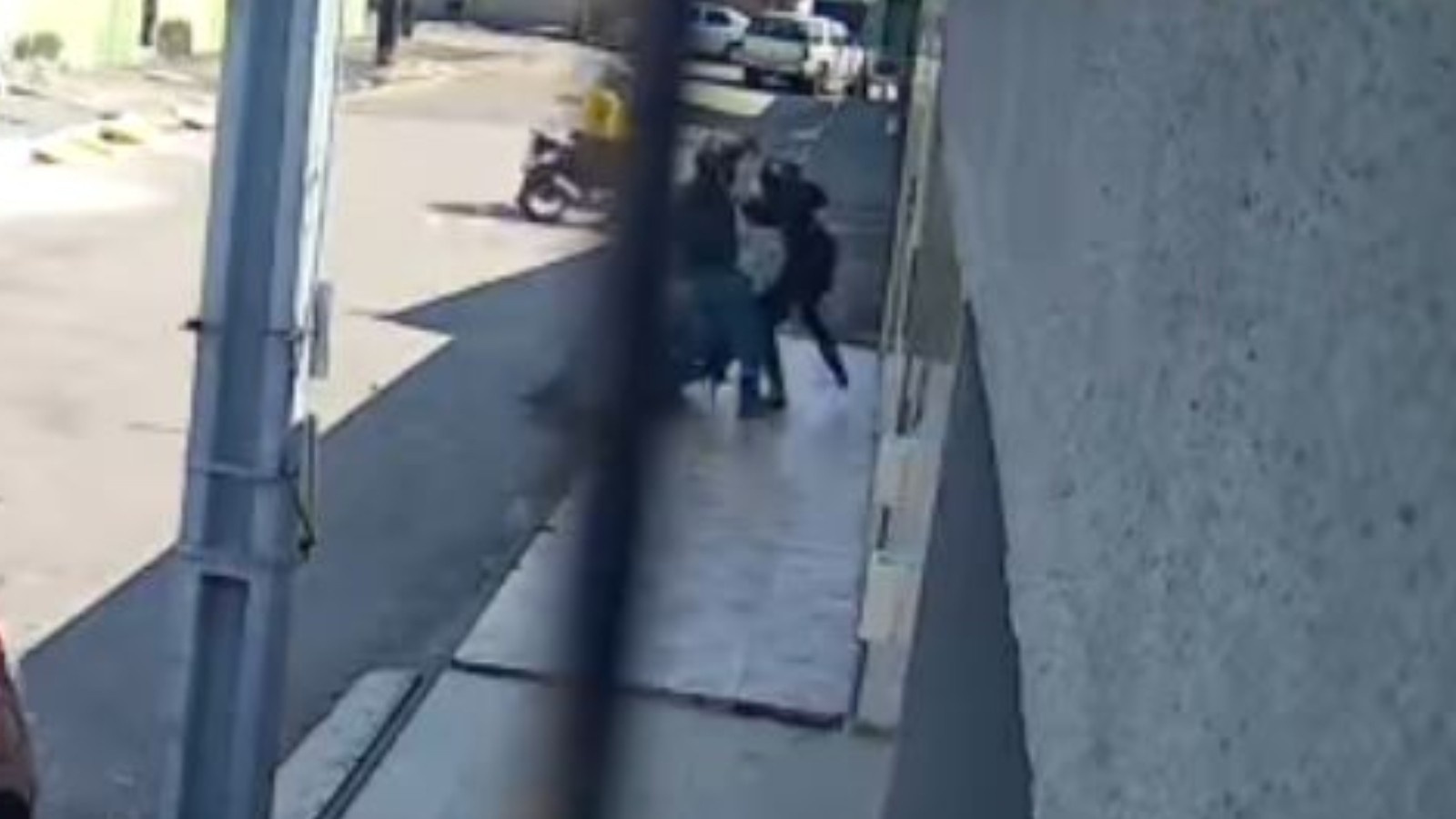 Segurança Urbana em Fortaleza: Prisão Pós-Assalto a Entregador Revela Complexidade da Criminalidade Regional