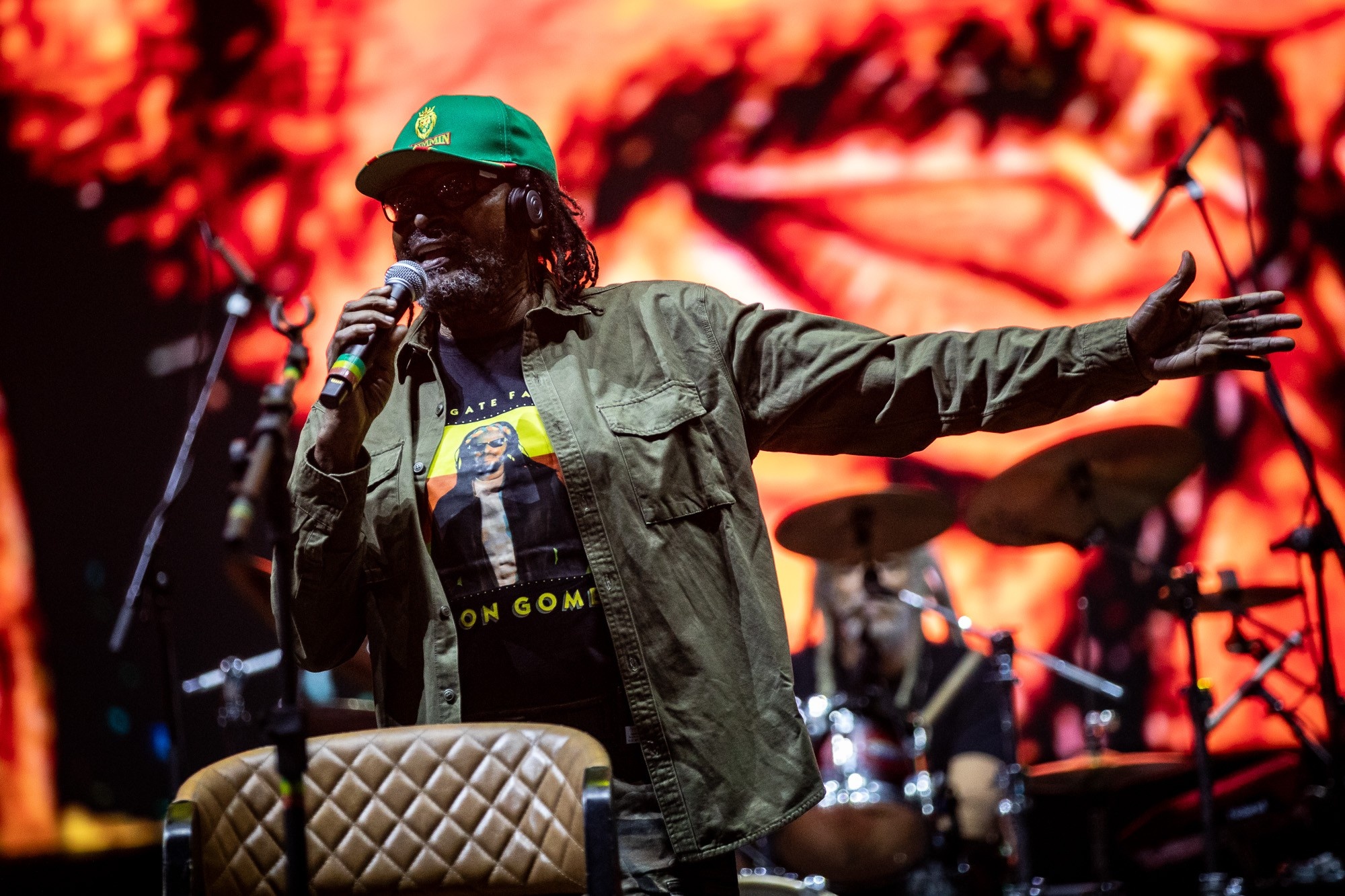 Edson Gomes: O Cisma entre Obra e Postura e Seus Reflexos na Consciência Regional Baiana