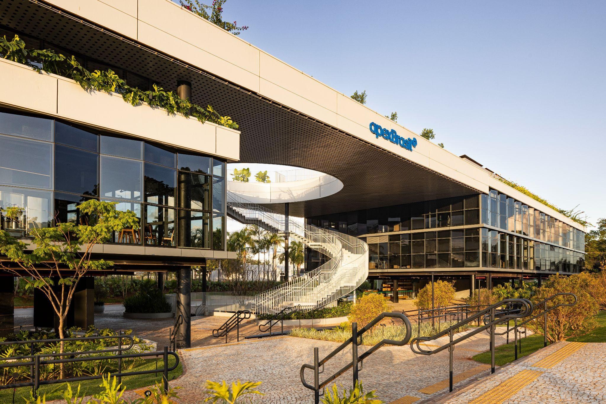 Sustentabilidade Reconfigura o Mercado Imobiliário Corporativo: O Caso da ApexBrasil e o Novo Paradigma Financeiro