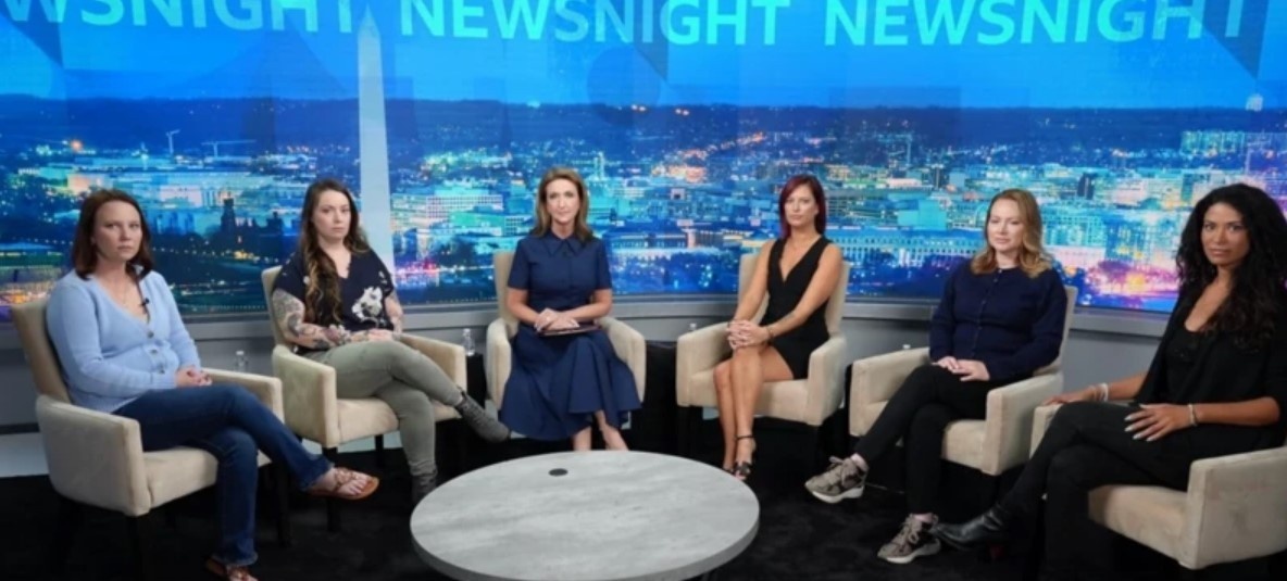 A Sombra Implacável de Epstein: O Que a Coragem das Vítimas Revela Sobre Poder e Justiça Global