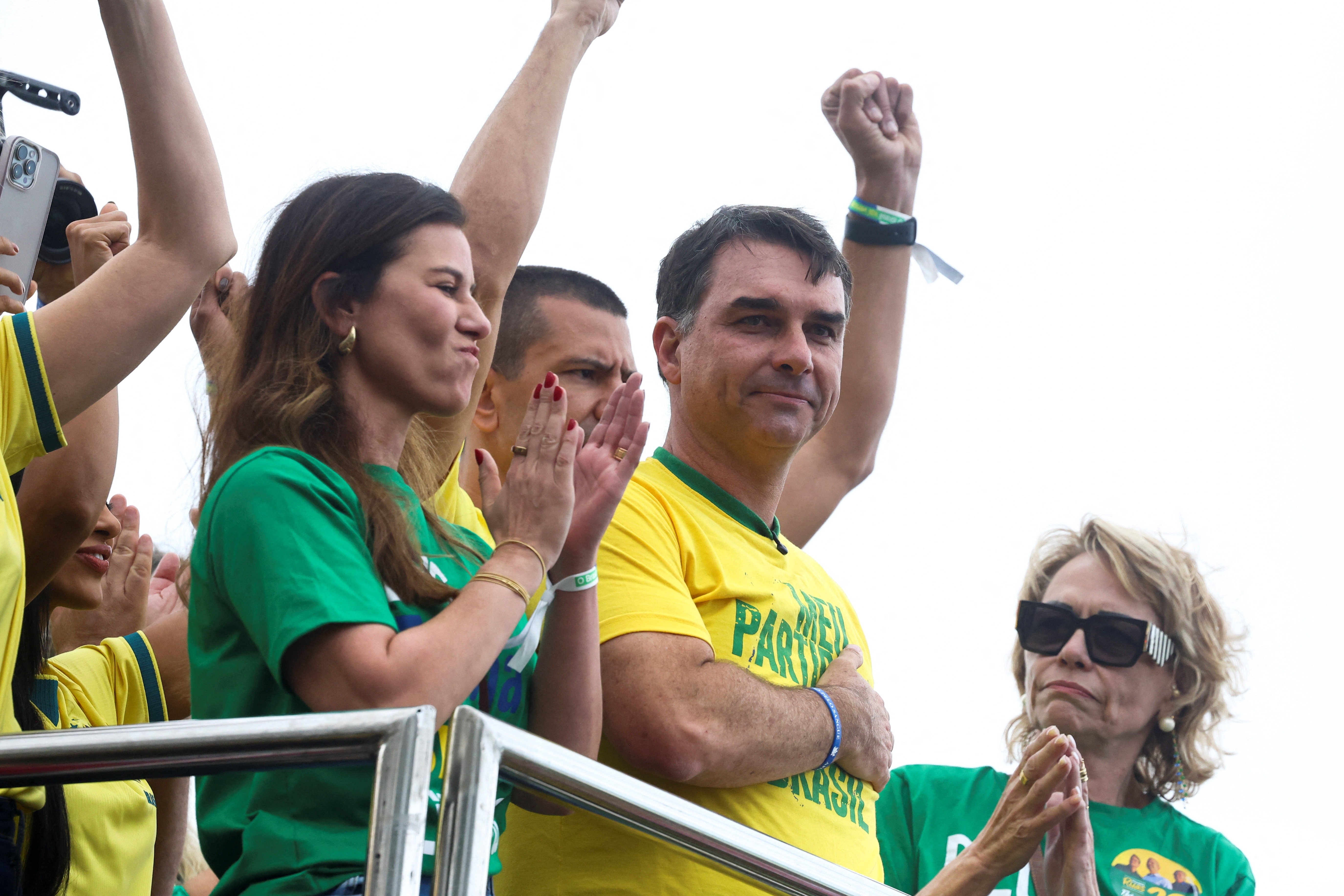 Flávio Bolsonaro Inicia Campanha para 2026: Análise das Propostas e o Impacto nas Tendências Políticas e Econômicas