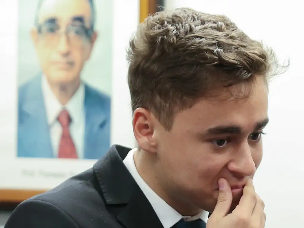 A Influência Incomum: O Encontro entre Política e Mineração nos Bastidores do Poder