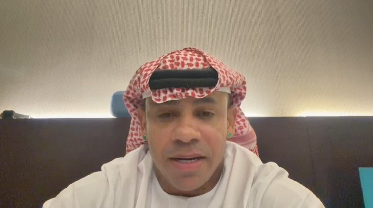 Jogador Élton Arábia relata preocupação em Dubai: 'clube pediu para não sairmos do hotel' em meio a conflito