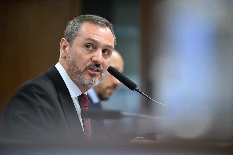 Polícia Federal Reafirma Independência em Meio a Tensão com STF