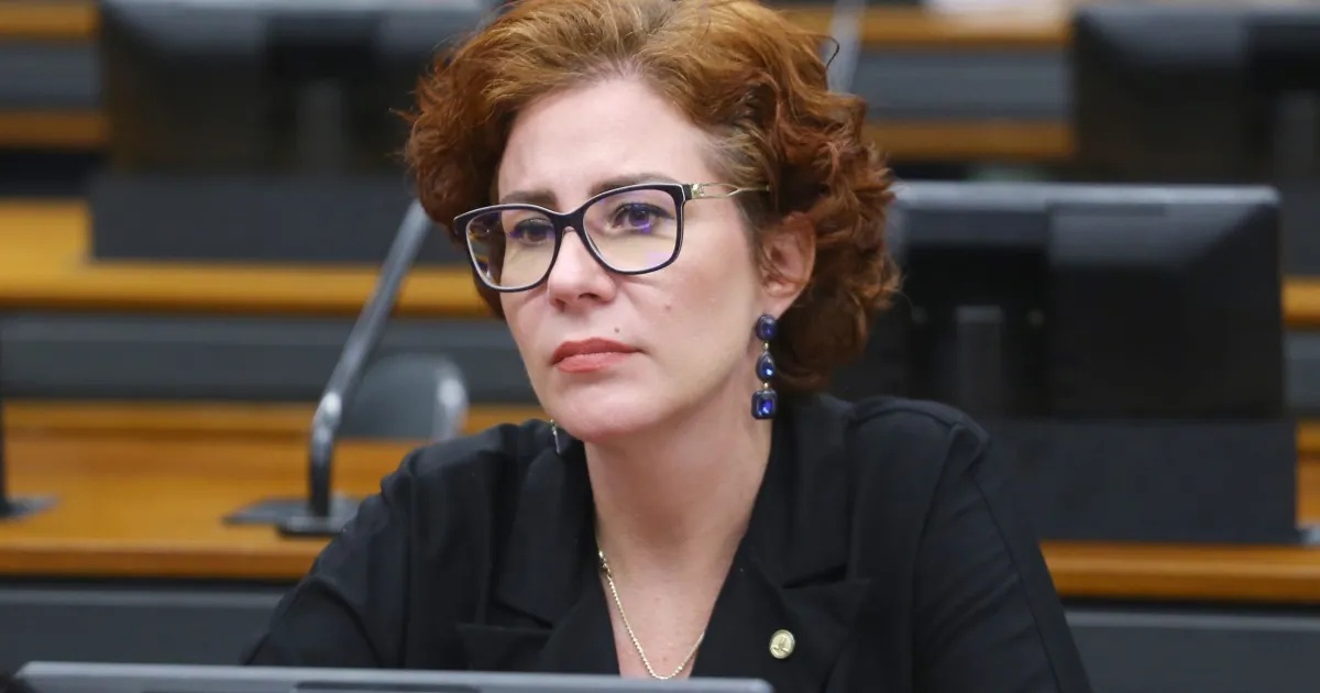 Justiça Italiana Avança em Processo de Extradição de Carla Zambelli