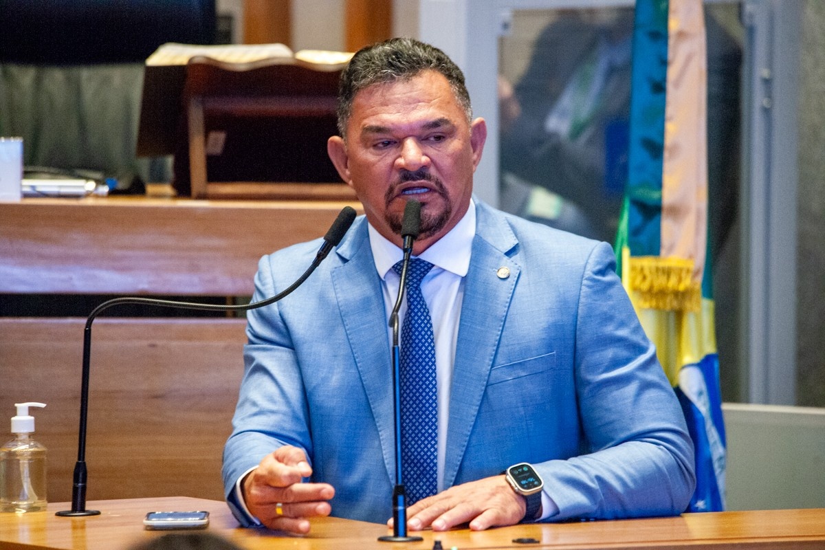 Desvio Milionário na Educação do DF: Análise da Teia de Influências Políticas e o Custo para o Cidadão