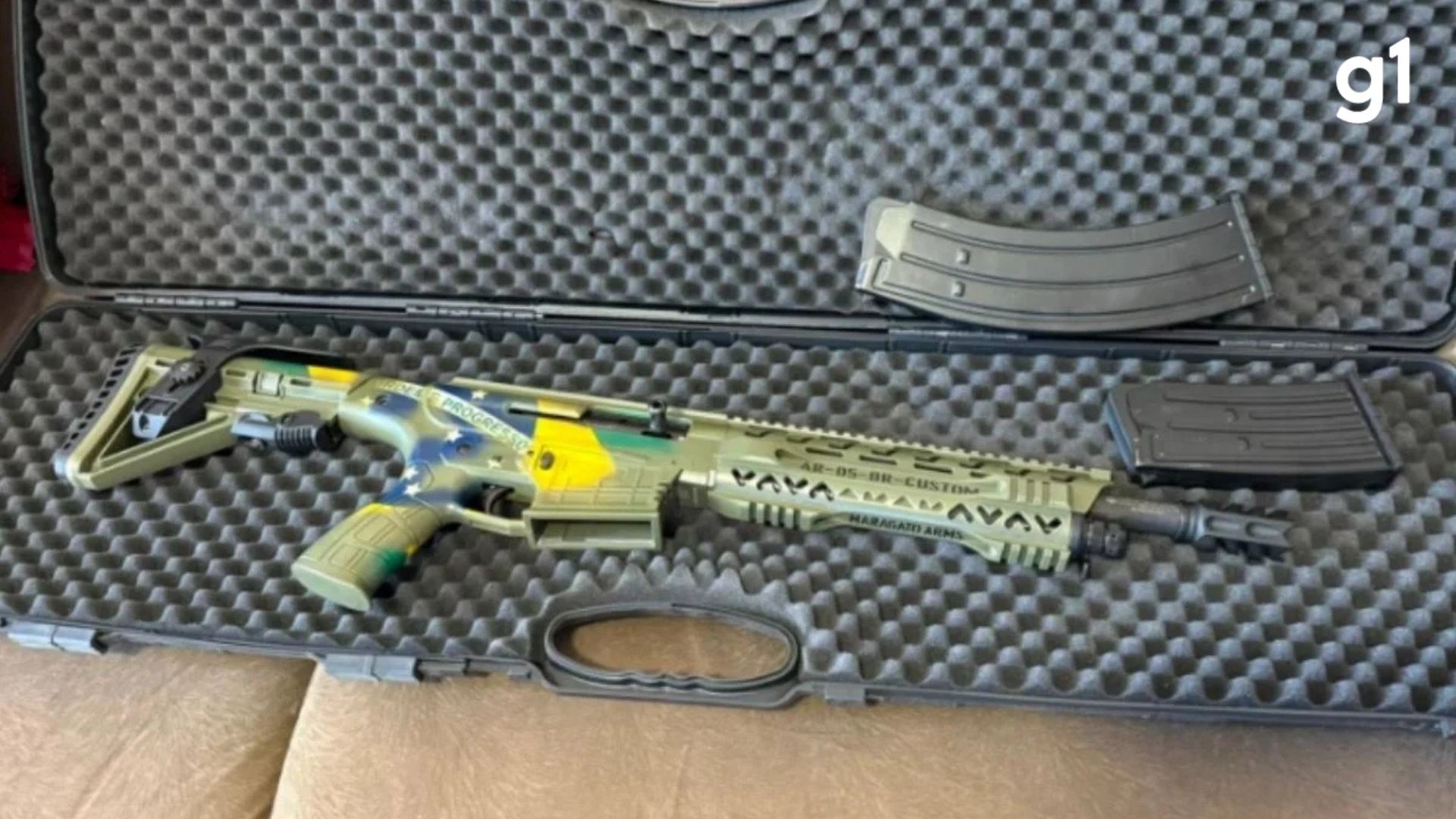 Apreensão de Arma de Bolsonaro no RS Revela Desafios da Fiscalização e Cultura Bélica