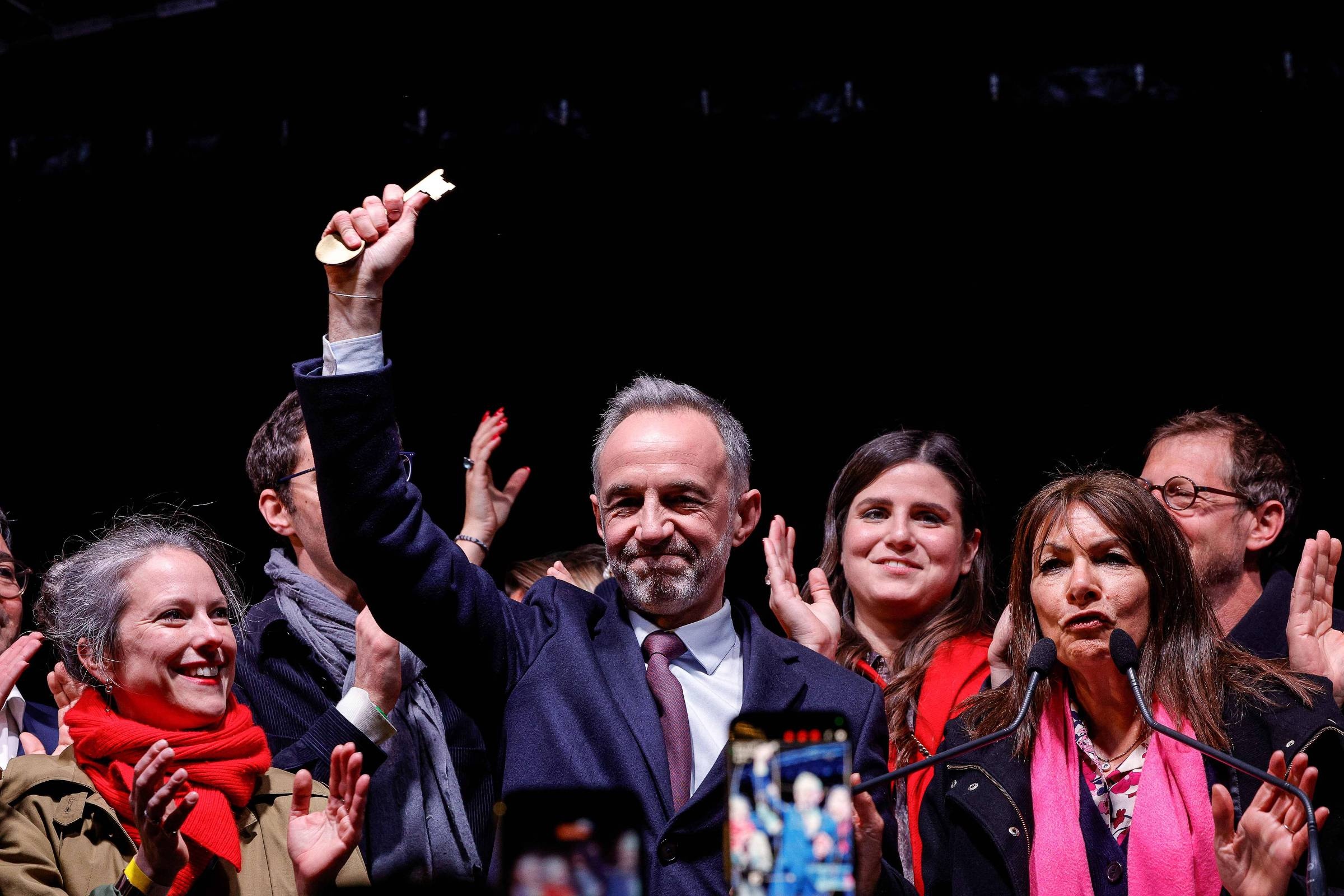 Reconfiguração Política Francesa: A Derrota da Ultradireita em Cidades-Chave e o Rumo da Europa