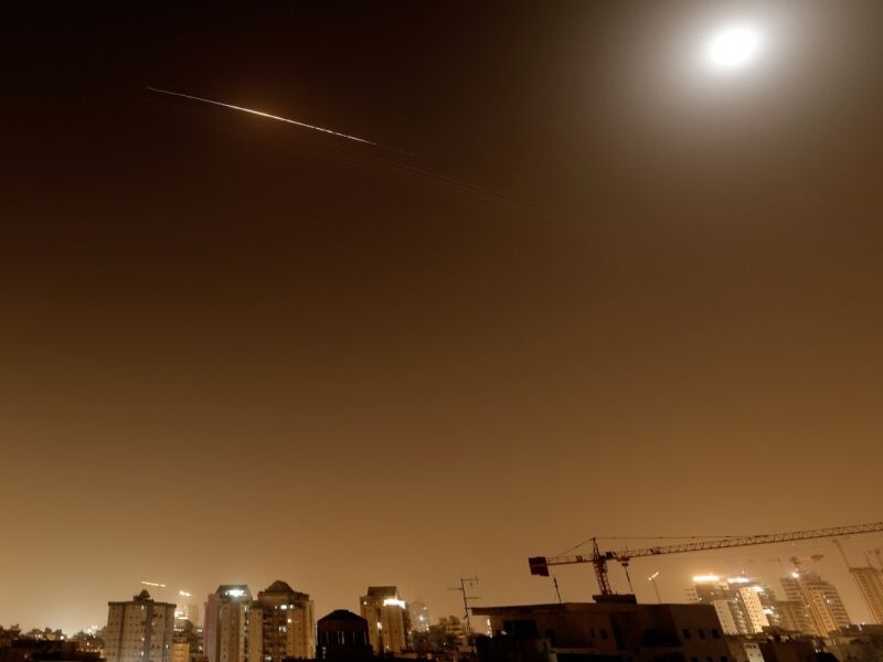 Escalada no Golfo: Irã Derruba Caça Americano em Desafio Inédito em Duas Décadas