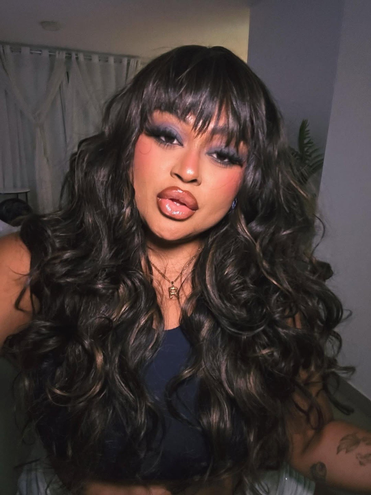 Acidente de Ex-BBB em Alagoas Reacende Debate Crucial sobre Segurança nas Ciclovias e Veículos Elétricos