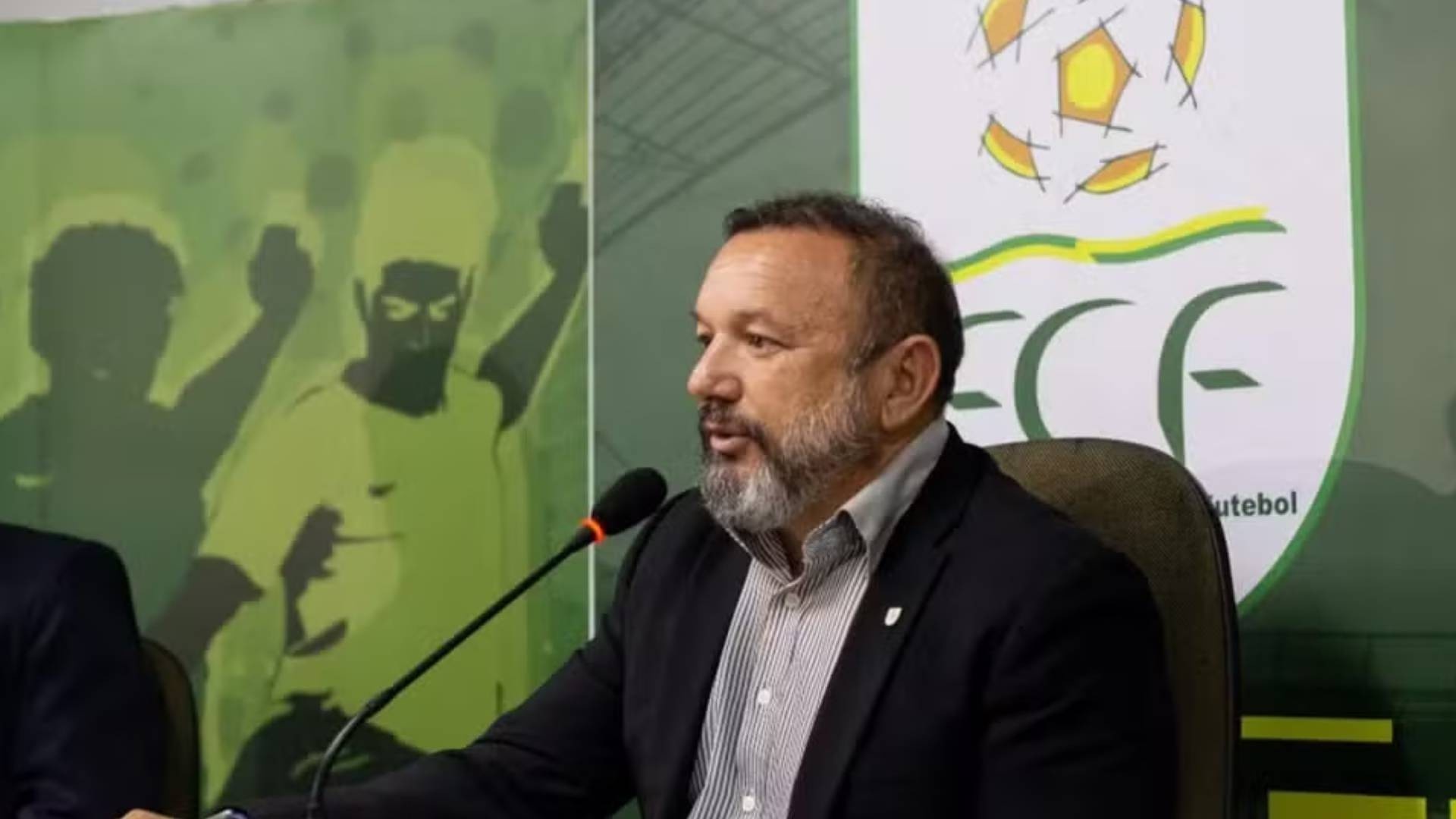 Assédio no Futebol Cearense: Justiça Impõe Medida Protetiva e Tornozeleira Eletrônica a Ex-Chefe de Arbitragem