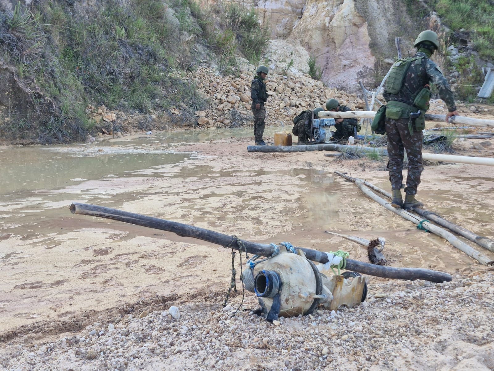 Roraima: Operação Contra Garimpo Ilegal em Uiramutã Desvela Desafios Estruturais e Impacto Regional Profundo