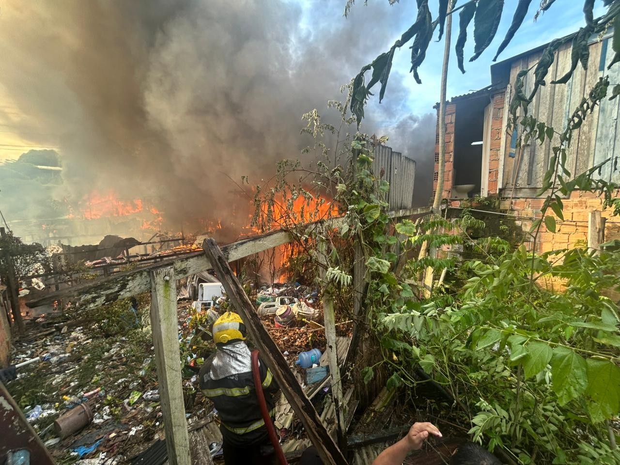 Manaus: A Tragédia Recorrente no São Jorge e o Silêncio da Prevenção Urbana