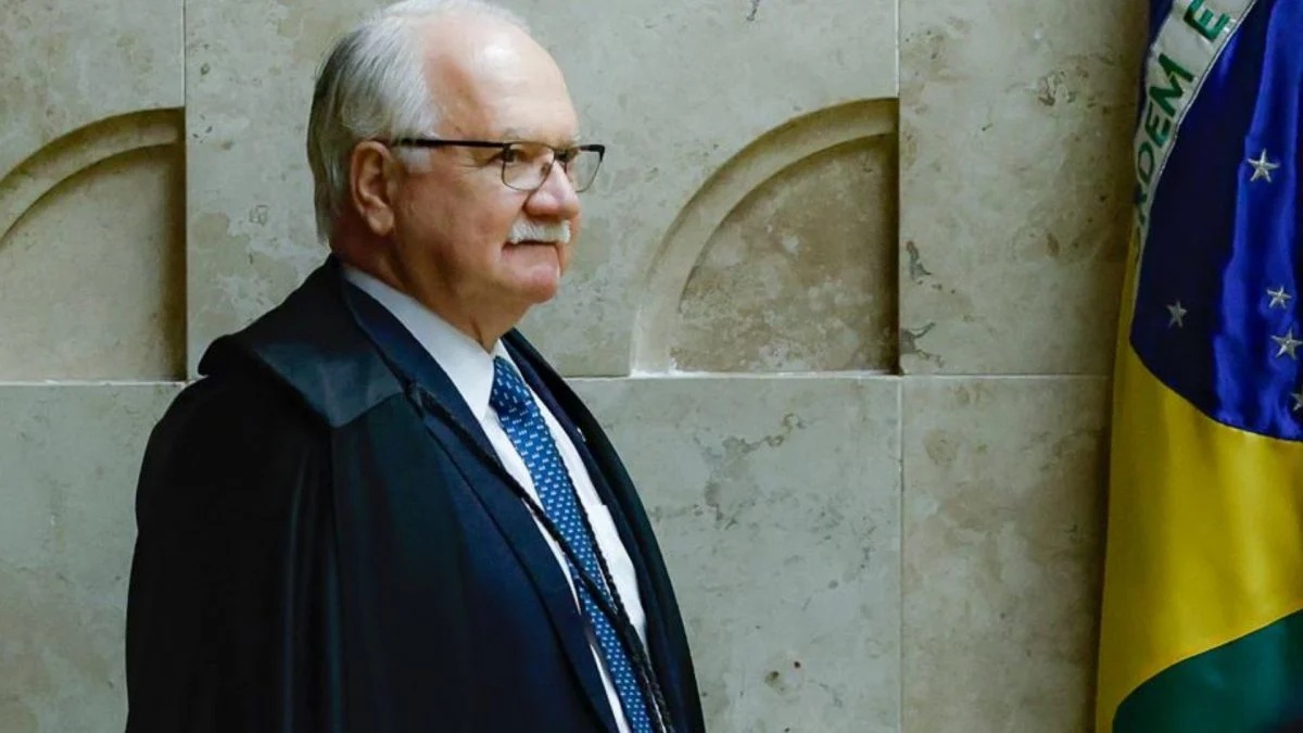 O Ritmo Deliberado da Justiça: Decisão de Fachin sobre Pautas do STF e Seus Efeitos na Estabilidade Institucional