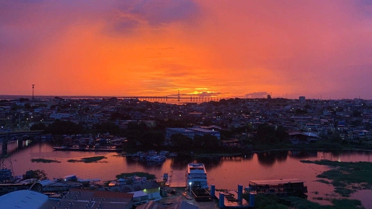 Manaus: A Arquitetura Térmica da Cidade e o Custo do Concreto no Verão Amazônico