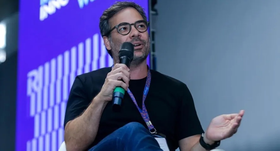 Aporte Estratégico na Fanbase: Como a Unificação de Dados de Torcedores Redefine o Futuro da Monetização Esportiva