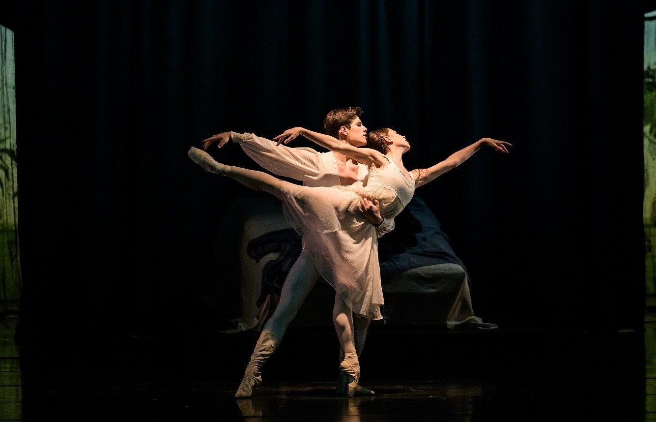 Joinville Abre Venda de Ingressos para o Maior Festival de Dança do Mundo: Impacto Multifacetado na Região