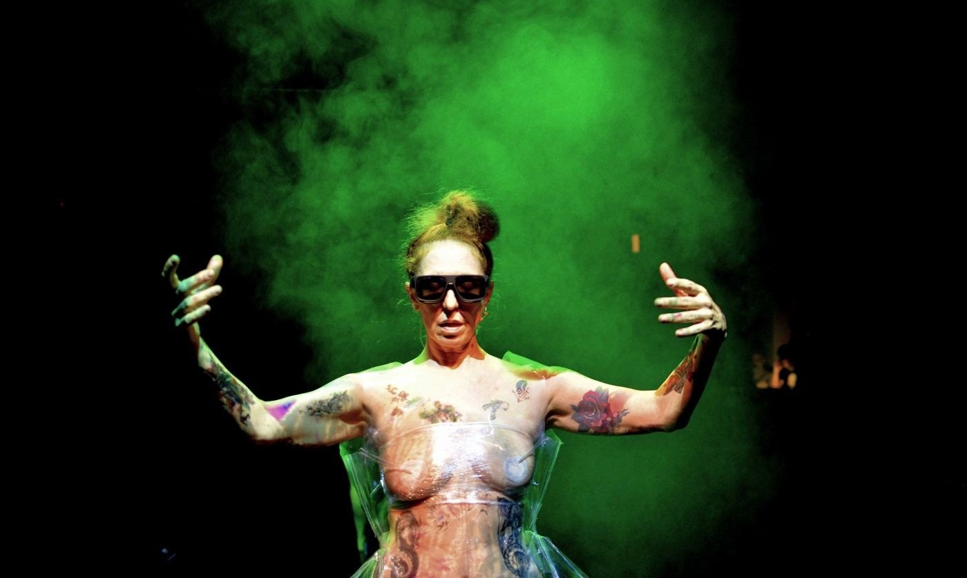 Curitiba Redefine Fronteiras Artísticas: Figurino Ganha Protagonismo em Fusão de Dança e Moda