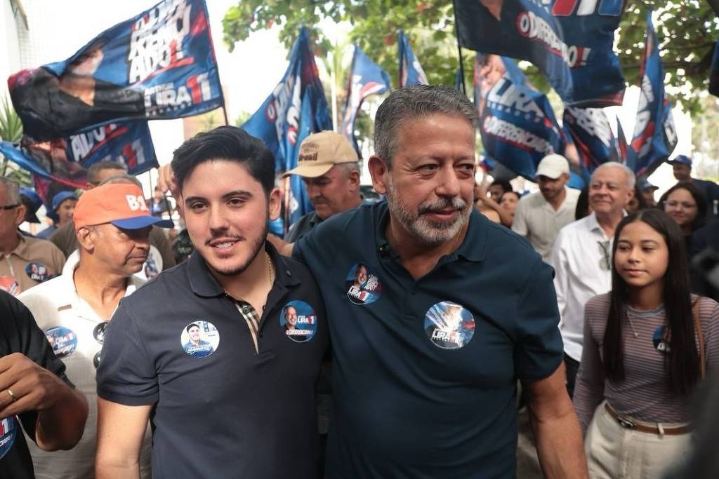 Filho de Lira, eleito antes da idade em lei, fez campanha no rastro da projeção do pai