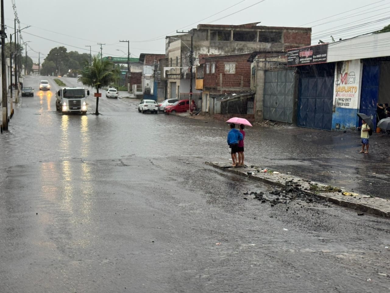 Alertas de Chuva Intensa no RN: A Profundidade dos Riscos e o Imperativo da Prevenção
