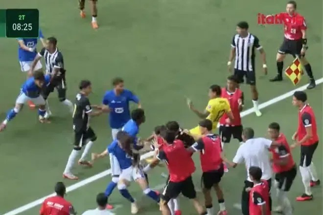 Final do Mineiro sub-20 tem pancadaria generalizada e cinco expulsões; veja