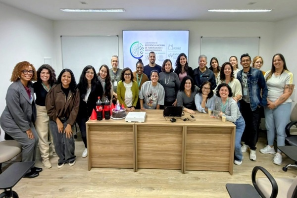 Fiocruz tem primeiro laboratório a conquistar acreditação internacional ISO 15189