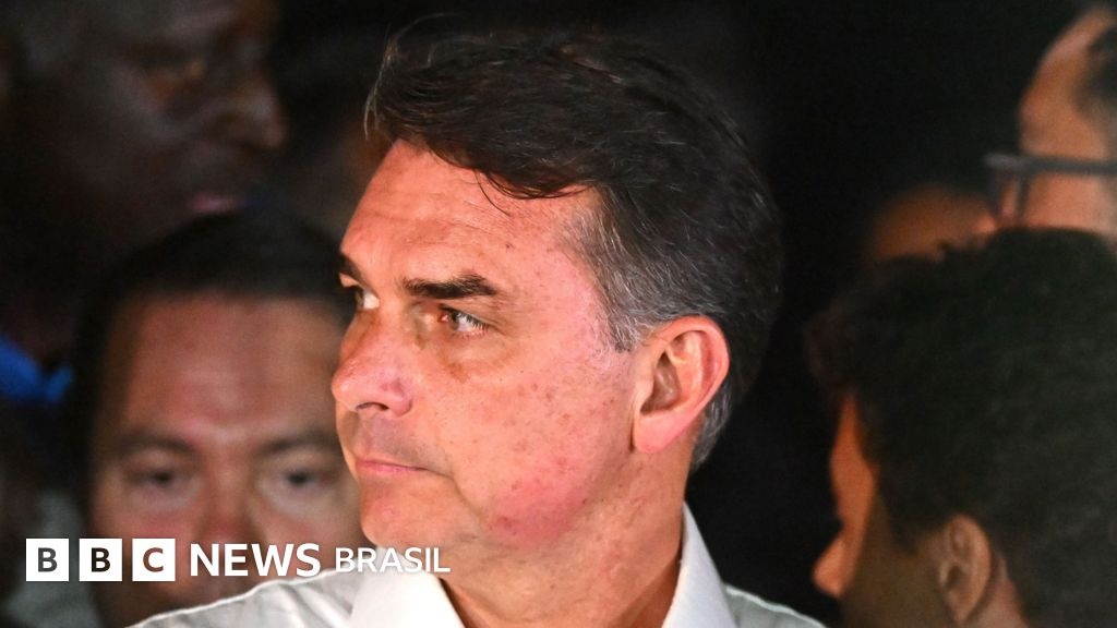 Flávio Bolsonaro sai do Brasil após derrota nas eleições: o que acontece agora?