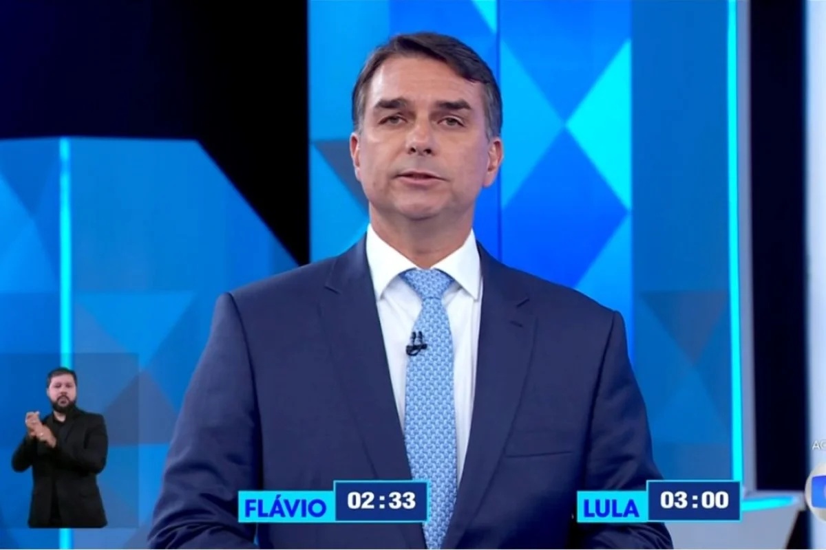 Bolsonaro afirma inocência de policial envolvido em morte de criança em Niterói
