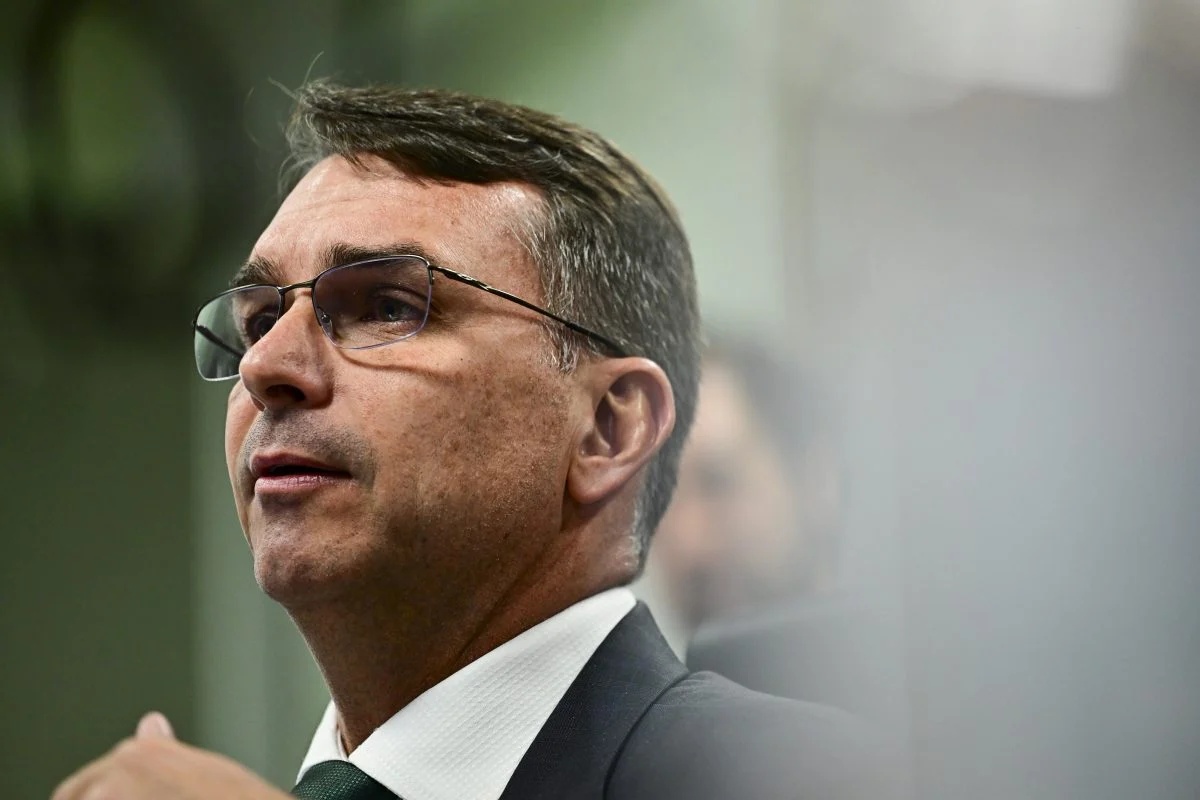 Opacidade Financeira e a Trama das Narrativas Políticas: O Caso do Financiamento do Filme Bolsonaro