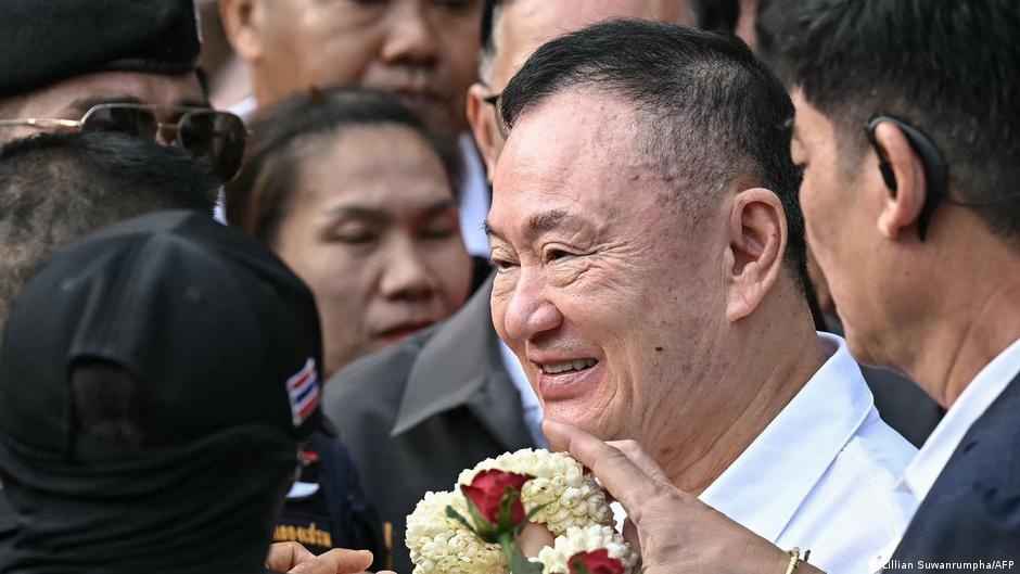 A Complexa Liberdade de Thaksin Shinawatra e o Futuro Político da Tailândia