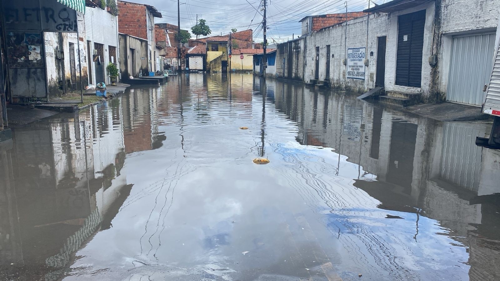 Fortaleza em Xeque: Chuvas Recordes Exigem Revisão Profunda da Infraestrutura Urbana