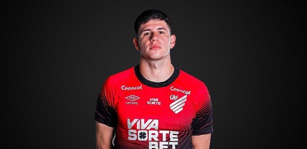 A Encruzilhada Tática do Athletico: A Proposta do Galatasaray por Zapelli e o Futuro do Meio-Campo Rubro-Negro