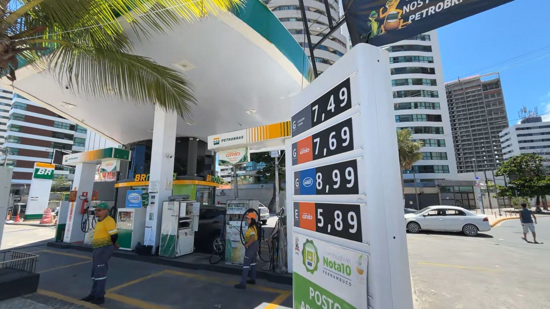 Recife Enfrenta a Discrepância dos Combustíveis: A Autuação do Procon e a Complexa Teia de Preços