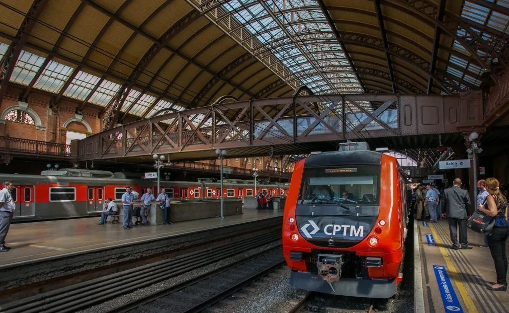 Fim da Greve na CPTM: A Complexa Tensão Entre Concessões, Empregos e o Futuro do Transporte em São Paulo