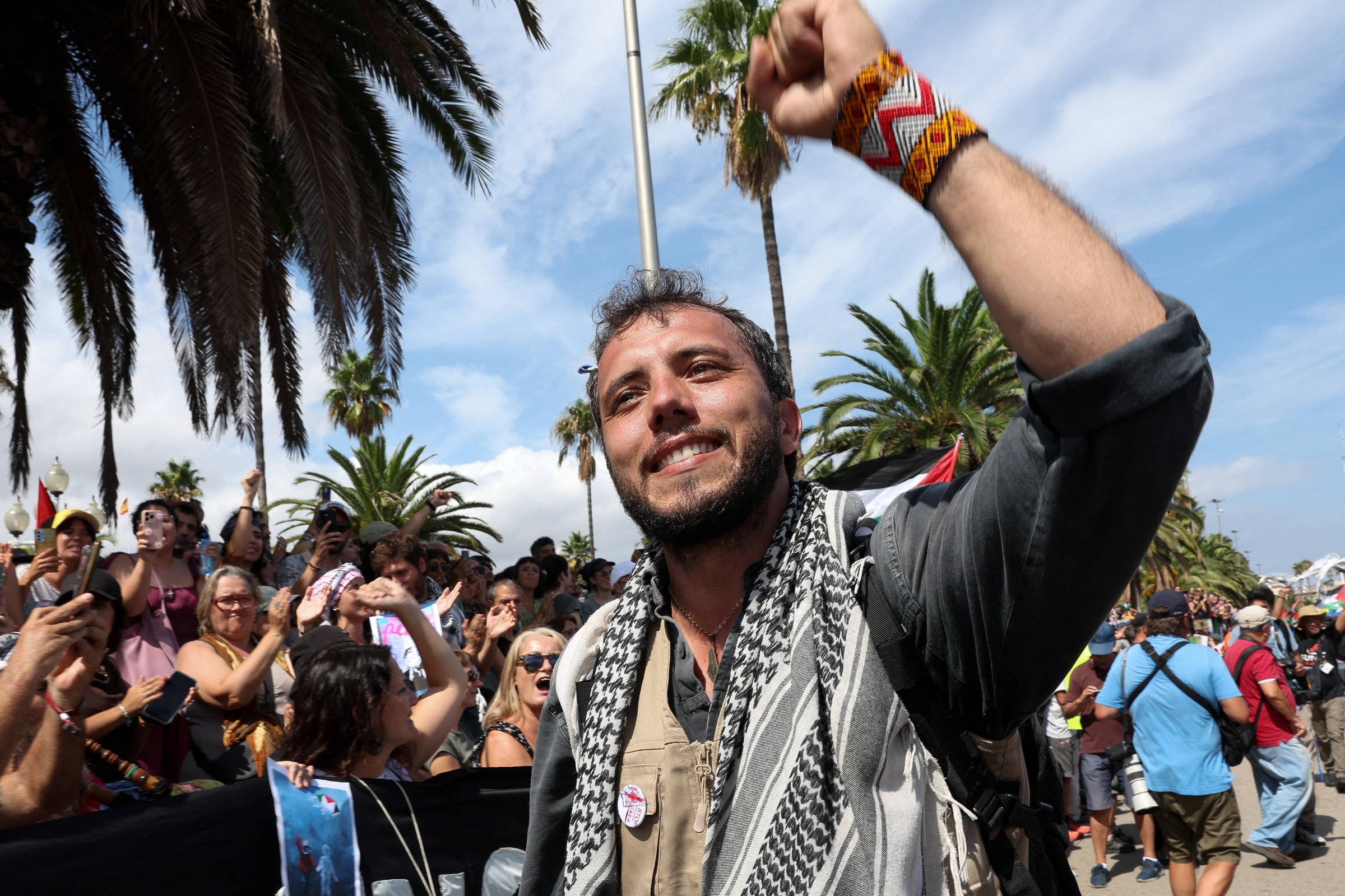 Detenção e Alegações de Tortura de Ativista Brasileiro Aprofundam Tensões no Bloqueio a Gaza