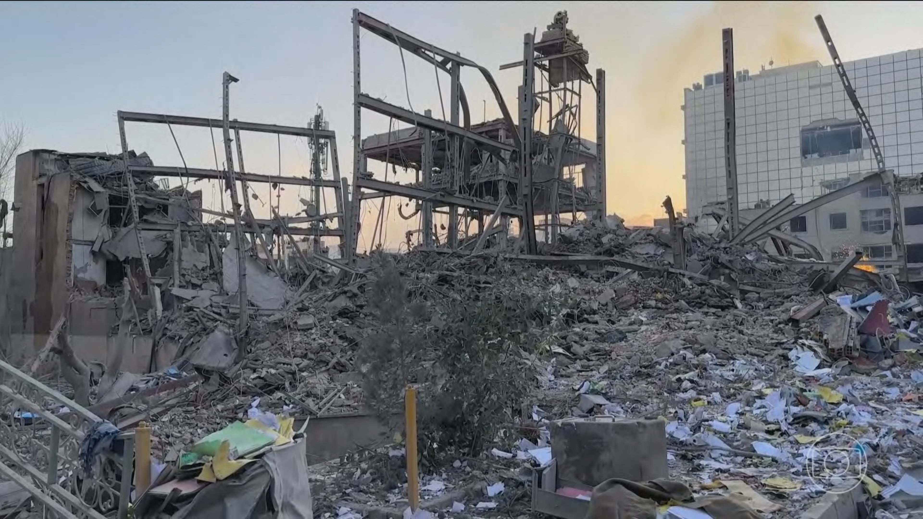 Guerra no Oriente Médio eleva dólar e petróleo, pressionando inflação e limitando cortes de juros no Brasil