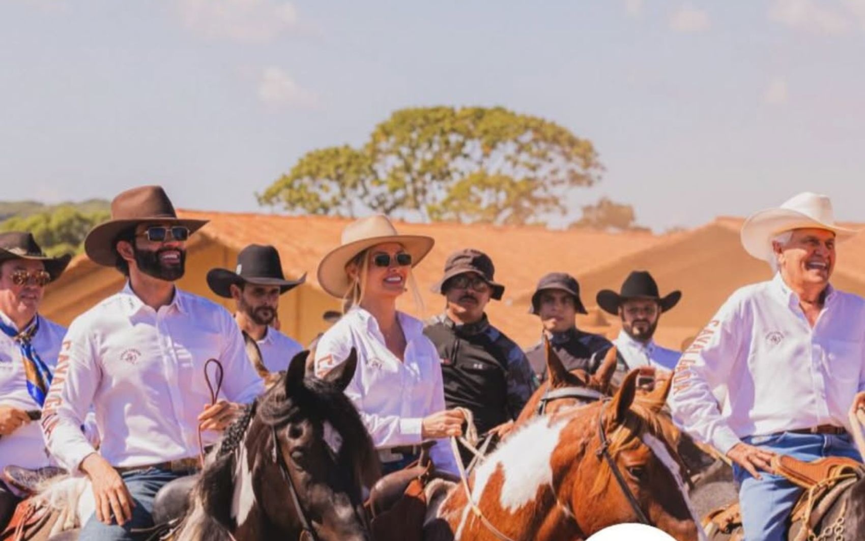 Evento de Gusttavo Lima em Goiás: Análise da Confluência Político-Cultural e Econômica Regional