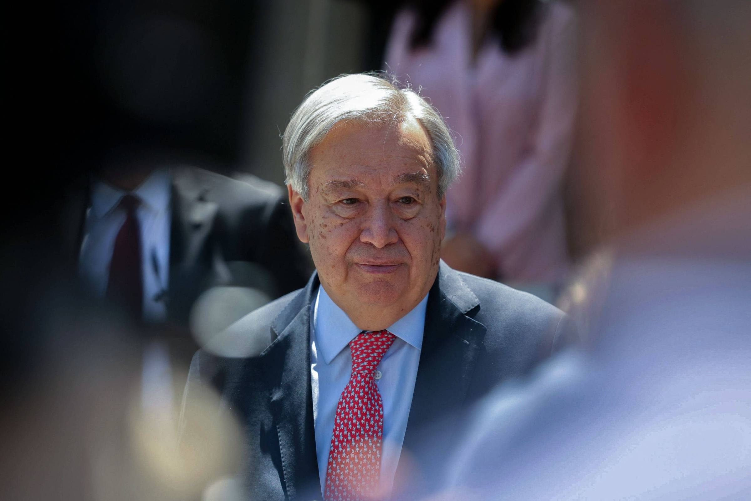 O Legado Controverso de Guterres e o Futuro Crítico da ONU em um Mundo Fragmentado