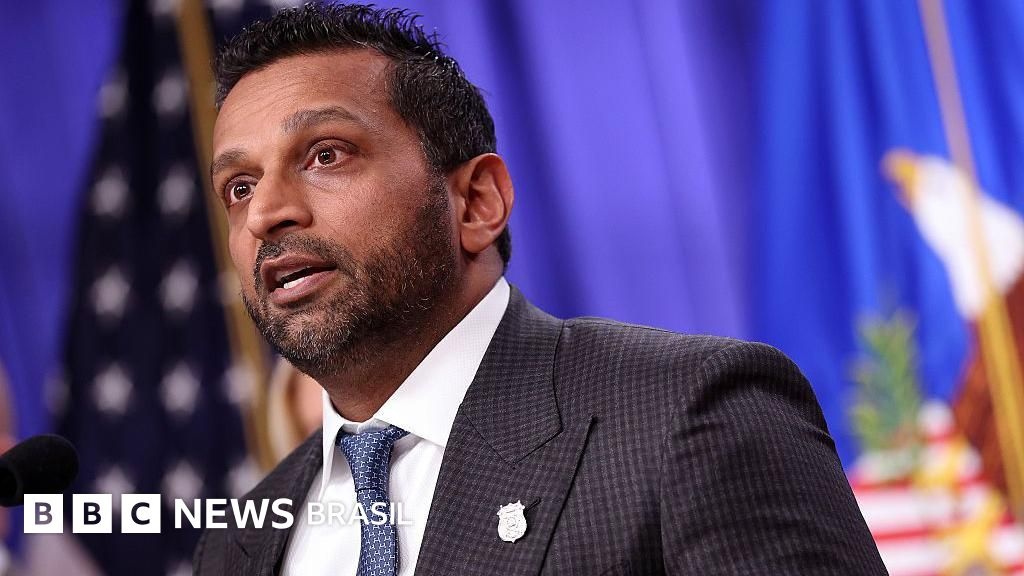 Guerra Híbrida: Invasão do E-mail Pessoal de Diretor do FBI Expõe Vulnerabilidade e Estratégias de Desinformação