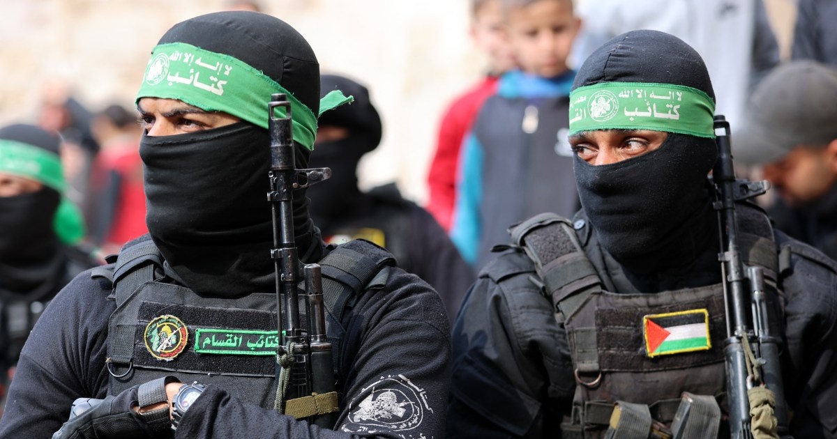 Impasse em Gaza: Hamas Recusa Desarmamento Total, Propõe 'Invisibilidade' de Armas em Meio a Negociações Cruciais