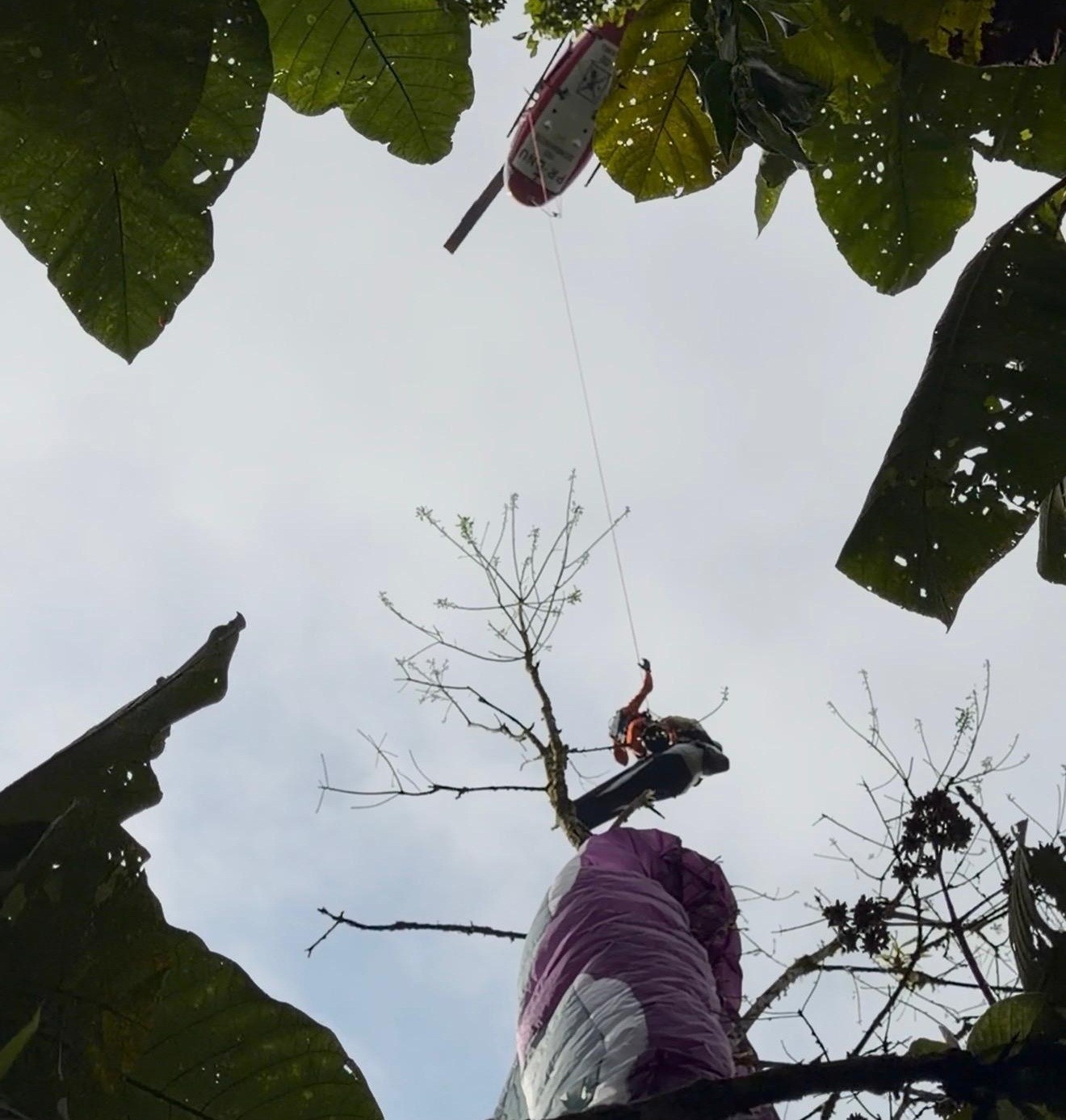 Resgate Aéreo em Timbó: O Custo Oculto da Aventura e a Resiliência do Vale Europeu