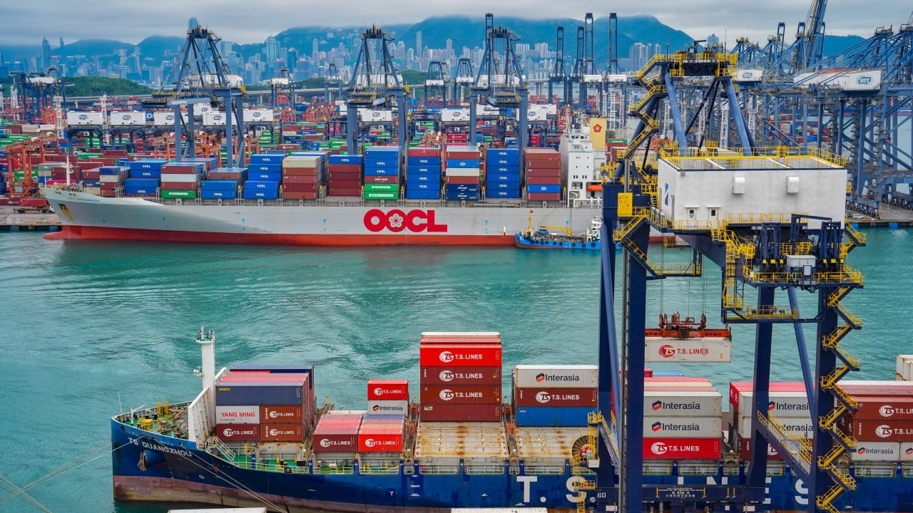 Hong Kong Desafia Londres na Liderança de Seguros Marítimos em Meio a Tensões Globais