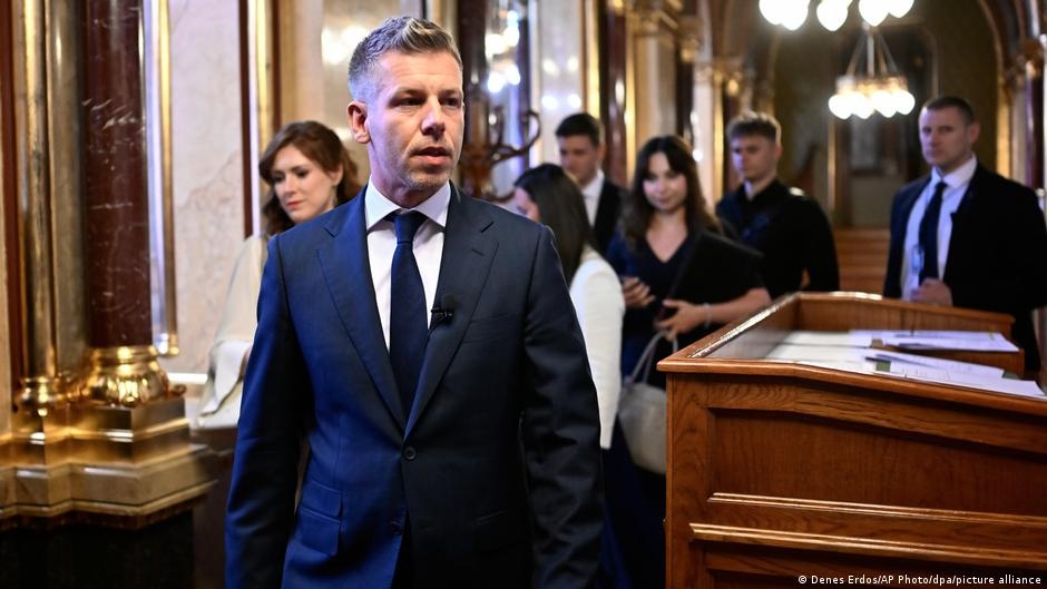 A Diplomacia Húngara Pós-Orban: Peter Magyar e a Reconstrução de Pontes com a Polônia