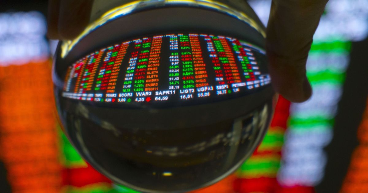 Mercado Brasileiro em Equilíbrio Frágil: Alta da Bolsa e Queda do Dólar Desafiam Tensões Globais e Decisões de Juros