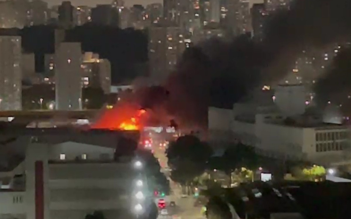 Incêndio em Galpão de Self Storage no Cambuci: Além das Chamas, o Impacto na Logística e Segurança Patrimonial em SP