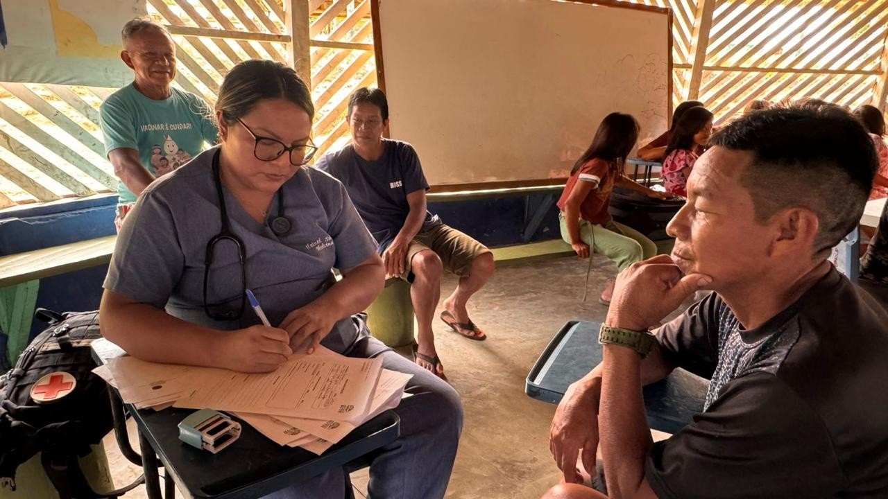 Pioneirismo Médico Indígena: Como a Dra. Ilzinei Reconfigura o Acesso à Saúde no Alto Rio Negro