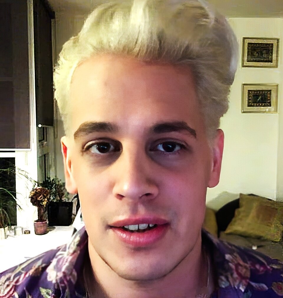 Detenção de Milo Yiannopoulos pelo ICE: Uma Análise das Tensões Migratórias e da Projeção Digital