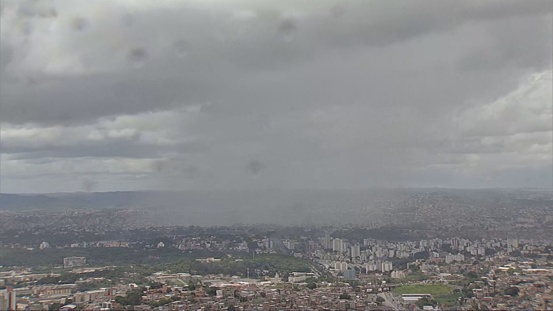 Alerta Extenso do Inmet Sinaliza Perigo de Chuvas Intensas em Minas Gerais: Cenários e Respostas Necessárias