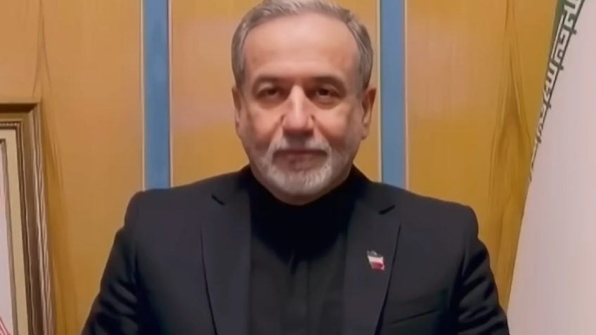 A Estratégia Iraniana no Estreito de Ormuz: Análise das Restrições e Seus Efeitos Globais