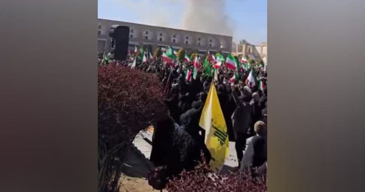 A Ascensão de Mojtaba Khamenei: Entendendo as Implicações Geopolíticas da Nova Liderança no Irã